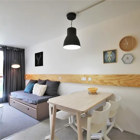 Varet Apartment *
